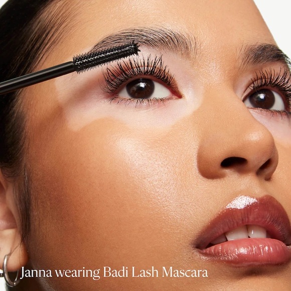 Kulfi Beauty Badi Lash Smudge-Proof Volumizing Tubing Mascara | Black | NIB - Picture 2 of 10